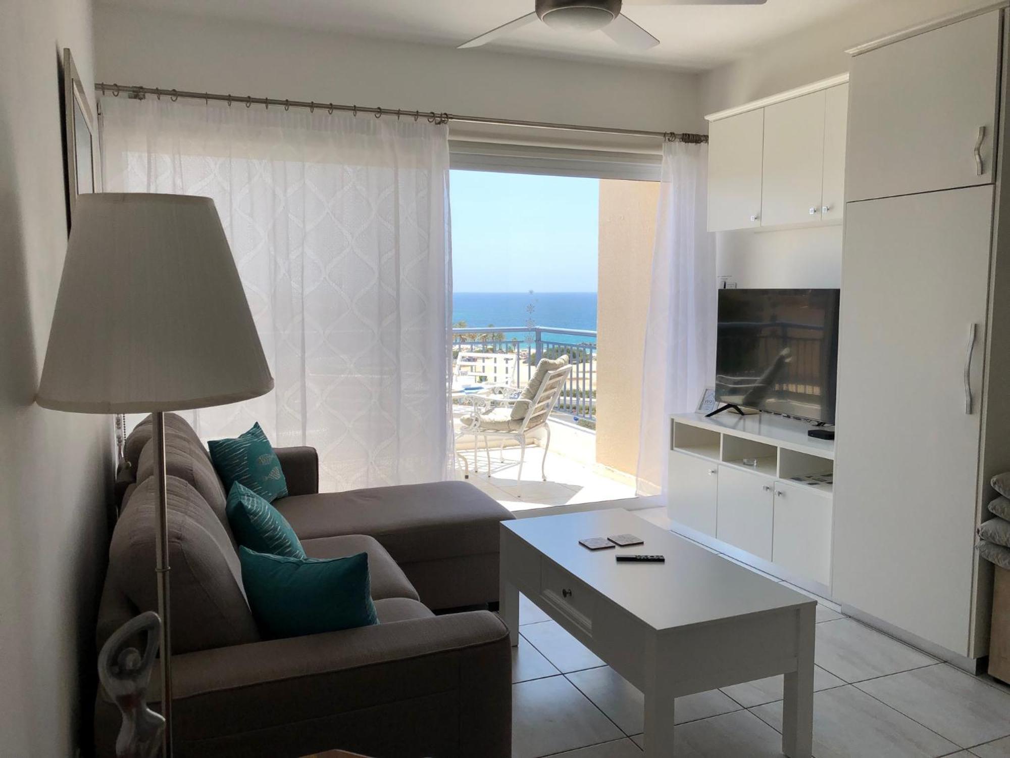 Kings Palace - Modern Penthouse With Incredible Sea Views بافوس المظهر الخارجي الصورة