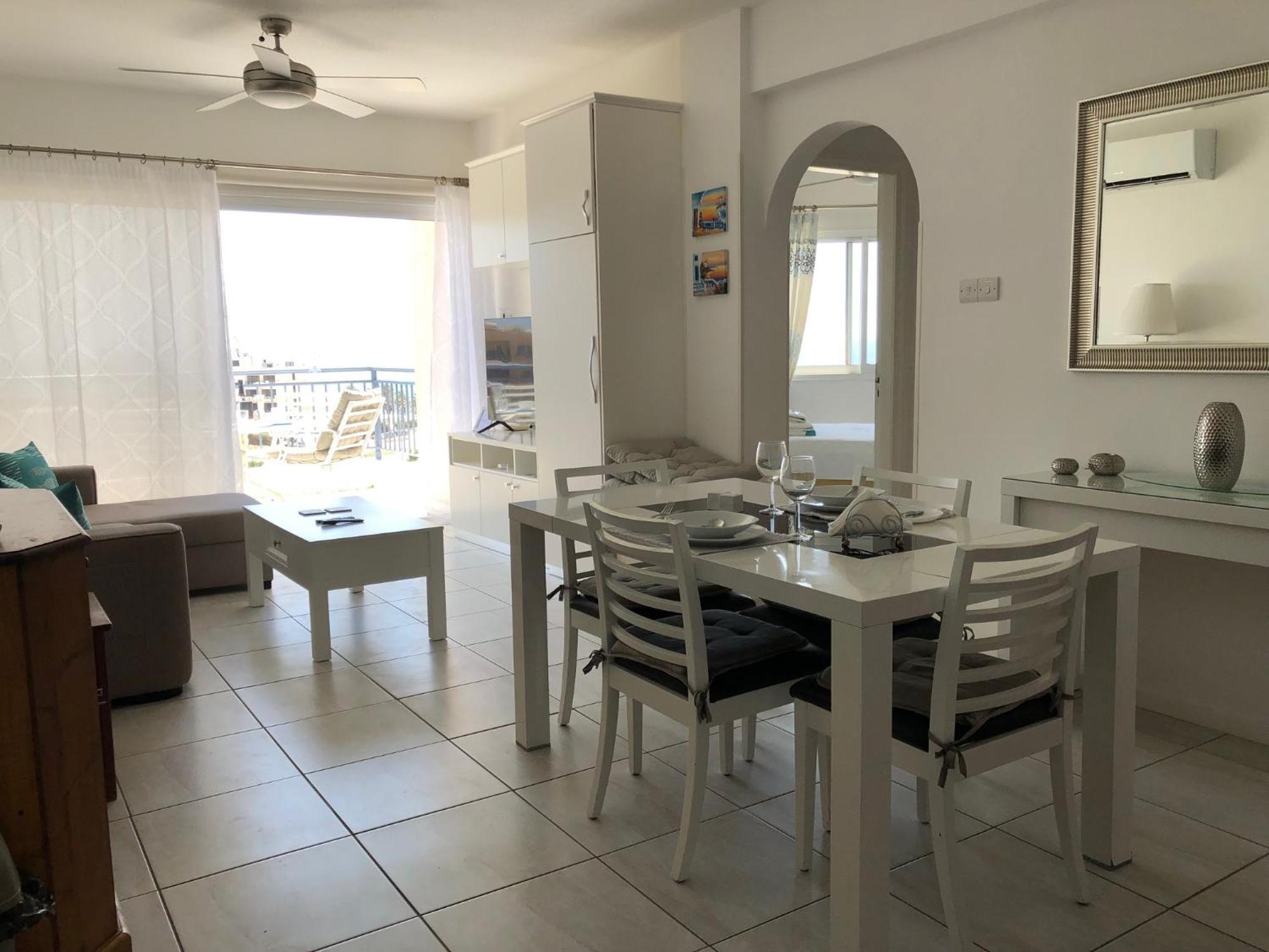Kings Palace - Modern Penthouse With Incredible Sea Views بافوس المظهر الخارجي الصورة