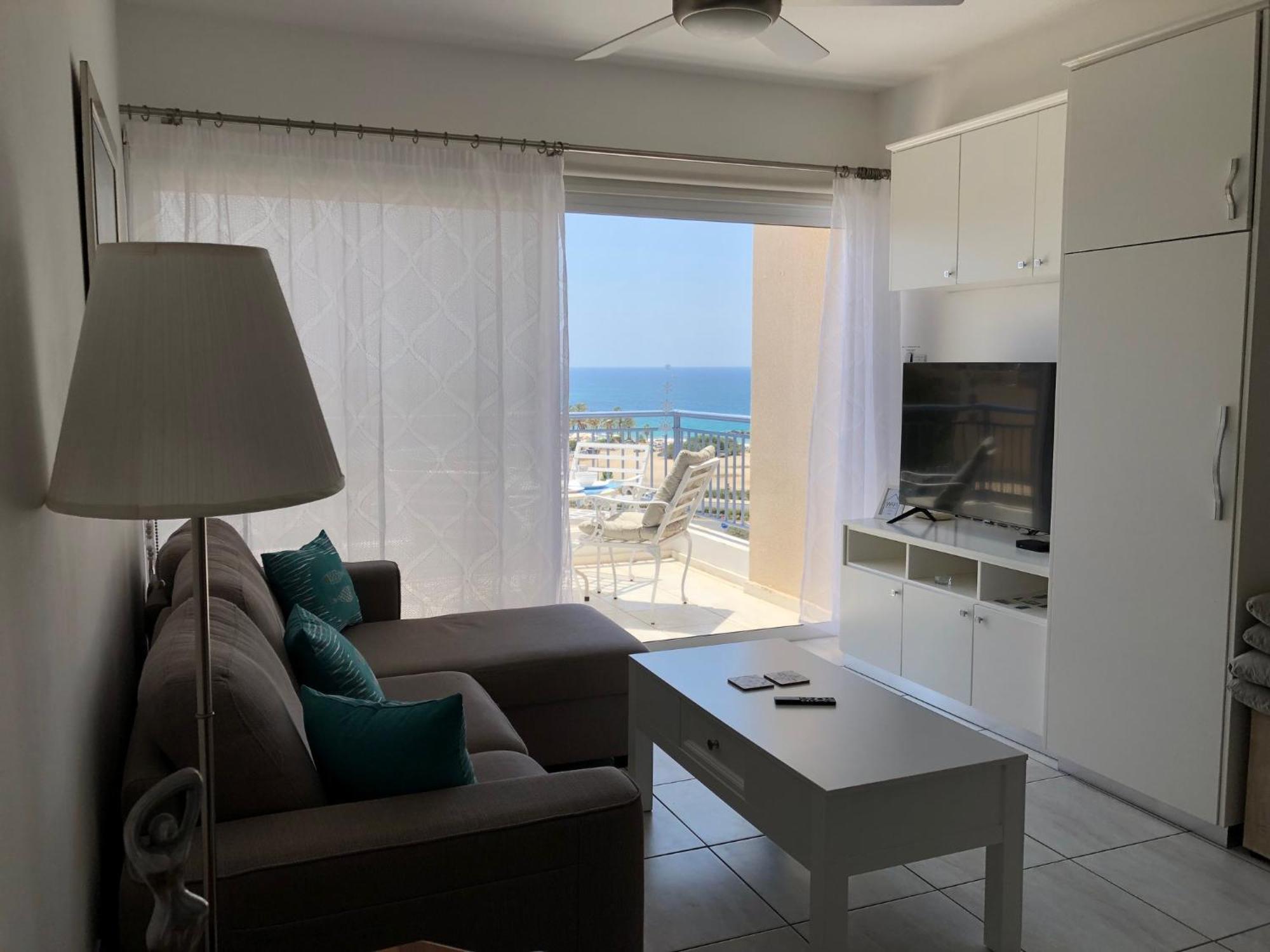 Kings Palace - Modern Penthouse With Incredible Sea Views بافوس المظهر الخارجي الصورة