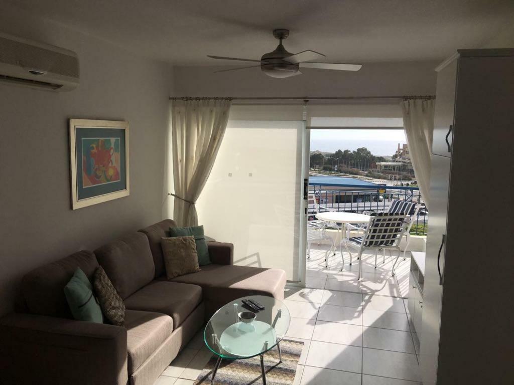 Kings Palace - Modern Penthouse With Incredible Sea Views بافوس المظهر الخارجي الصورة